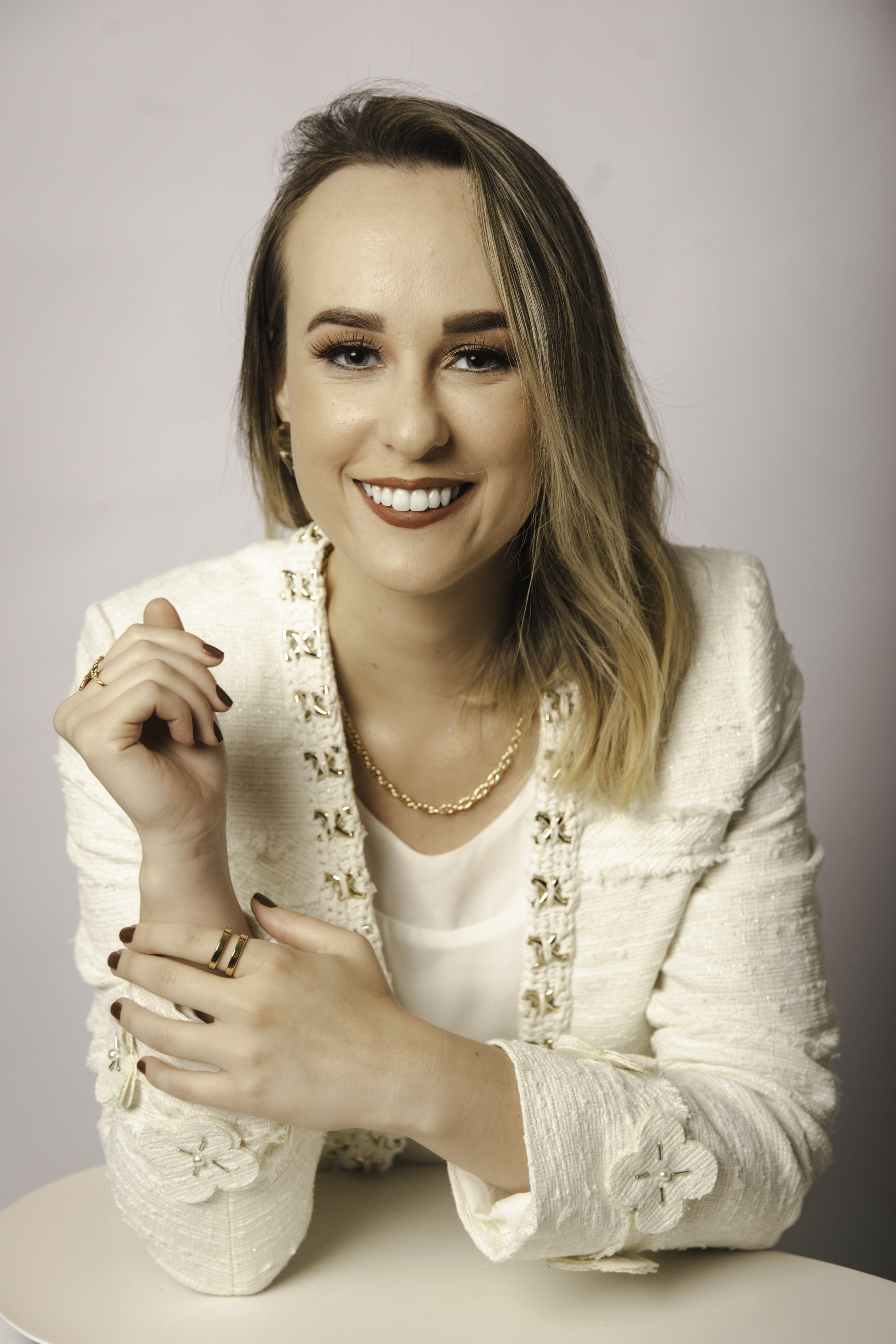 Foto de Fernanda Costa, mentora de carreira e criadora do curso Pronto para Decolar.